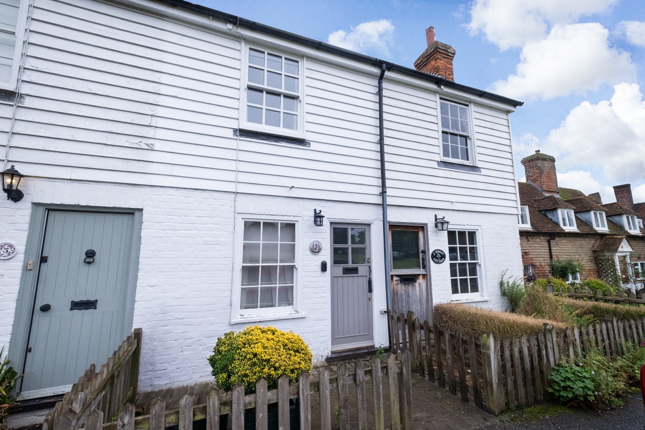 Properties For Sale in Hobday Cottage, The Lees Ashford