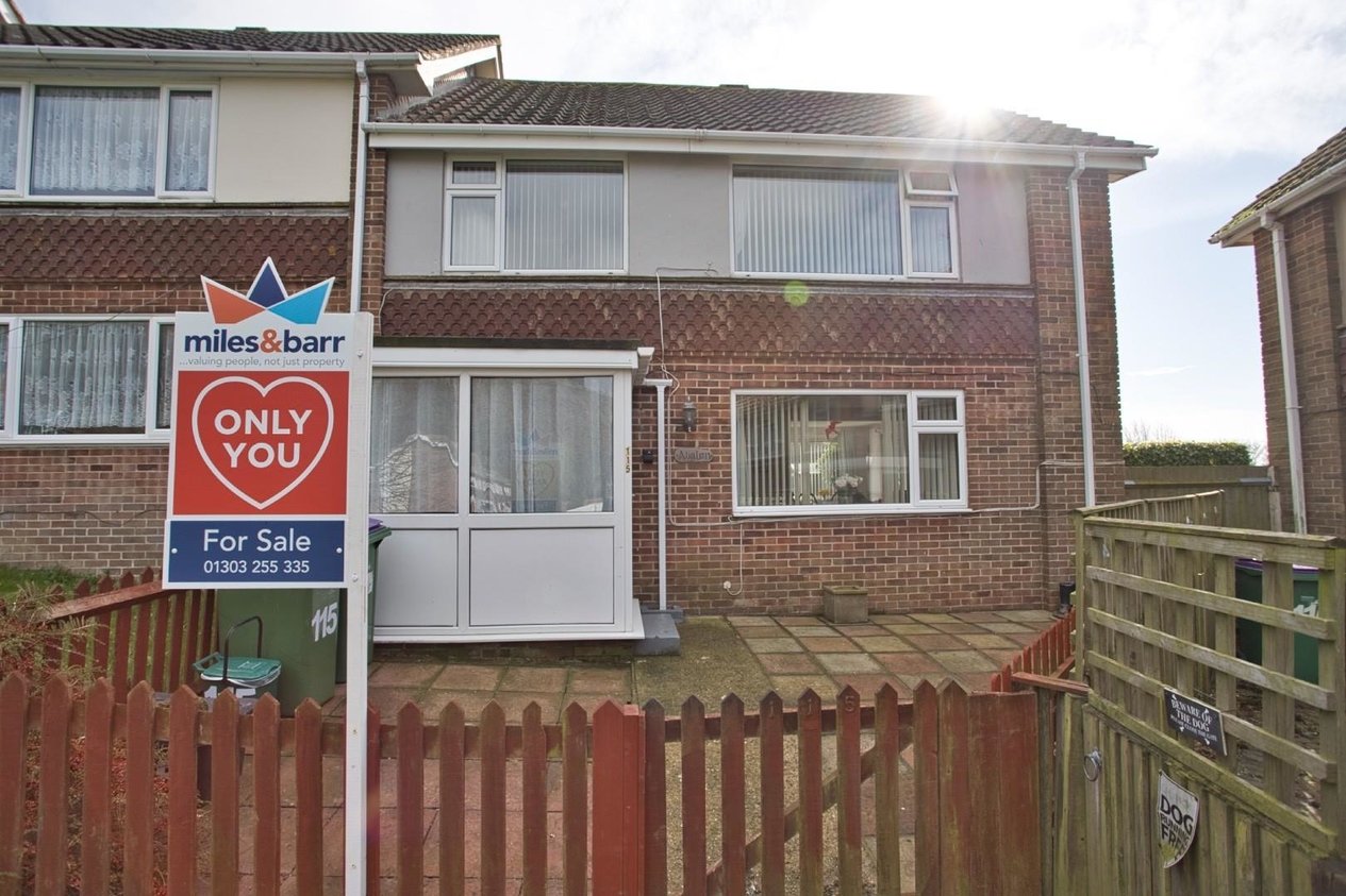 Properties Sold Subject To Contract in Hollands Avenue 