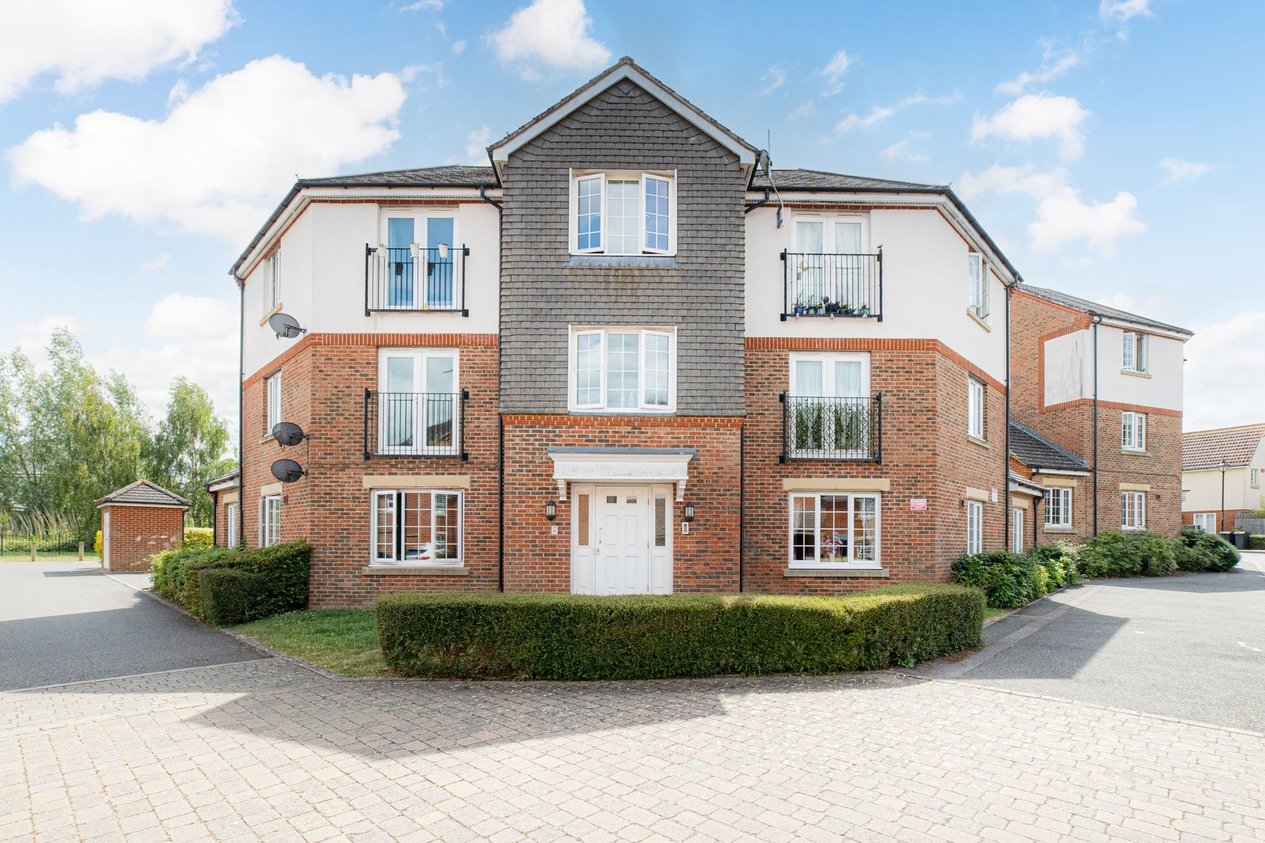 Properties For Sale in Holt Close  Ashford