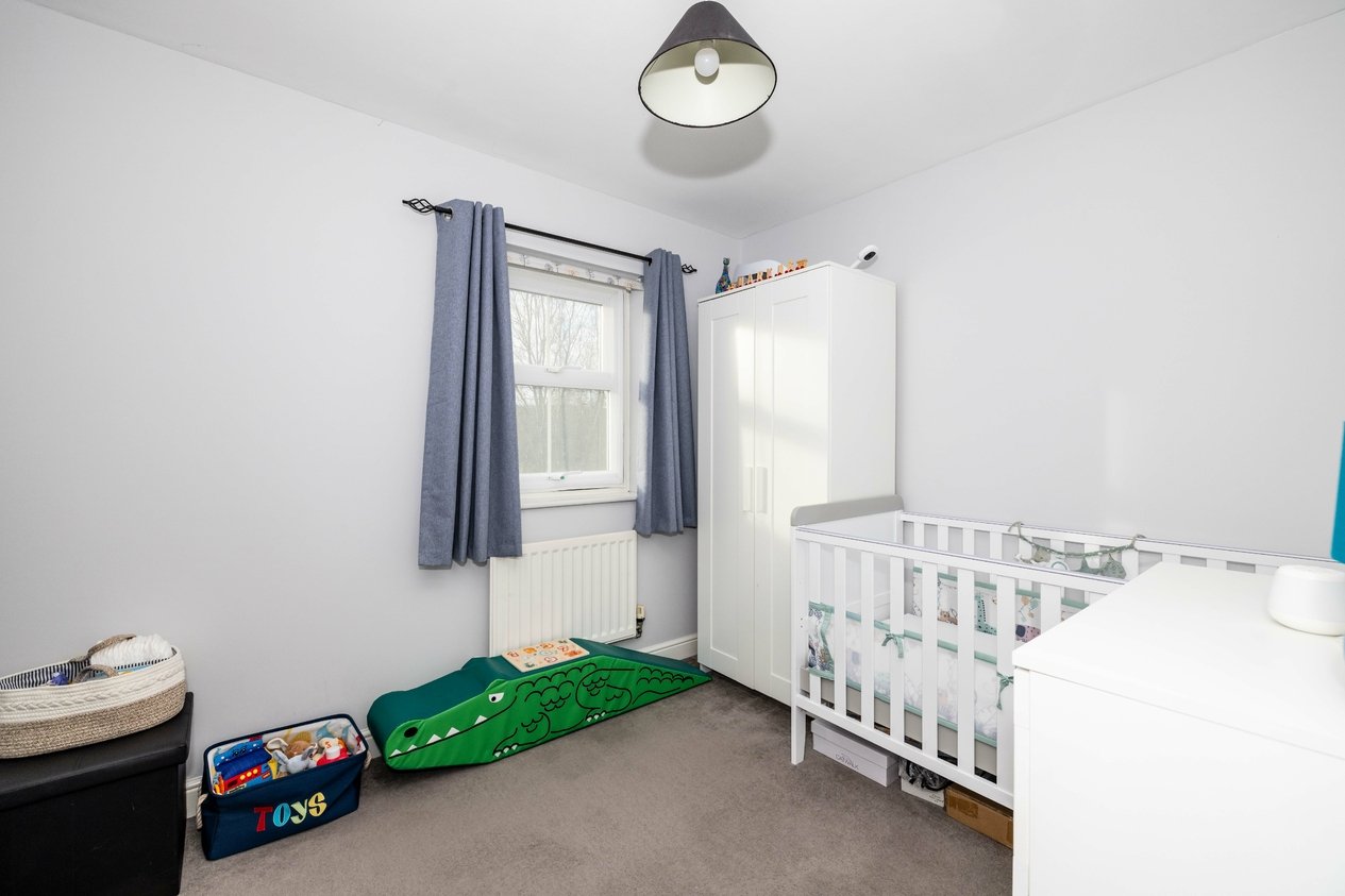 Properties Under Offer in Holt Close Ashford