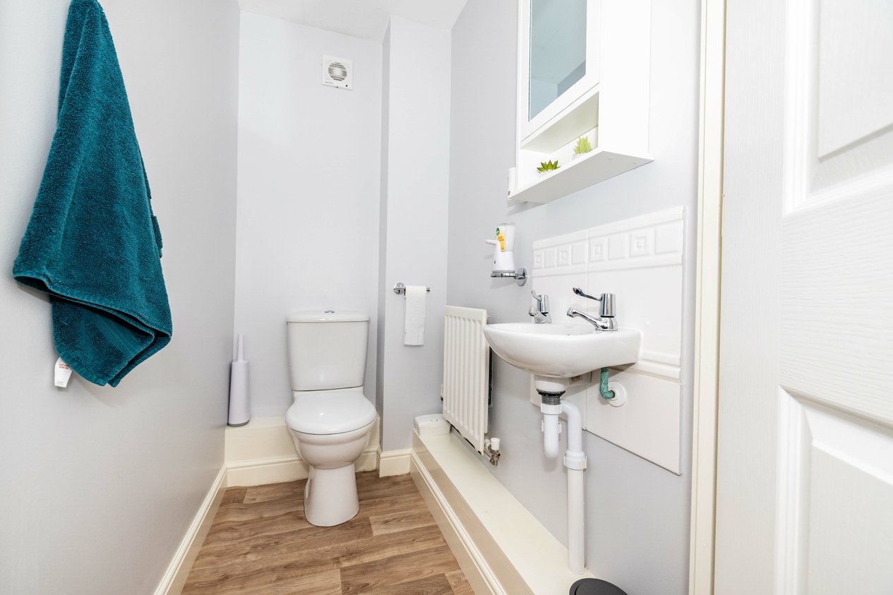 Properties Under Offer in Holt Close Ashford