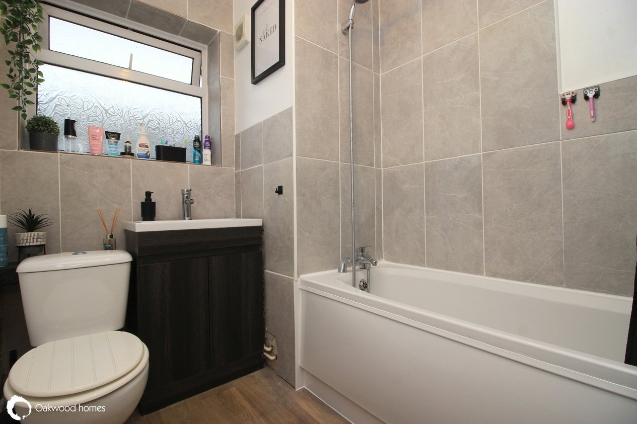 Properties Under Offer in Hopes Lane 