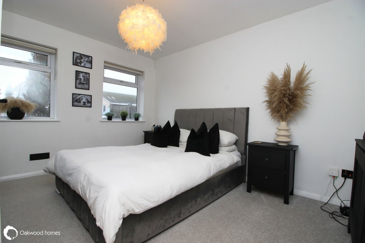 Properties Under Offer in Hopes Lane 