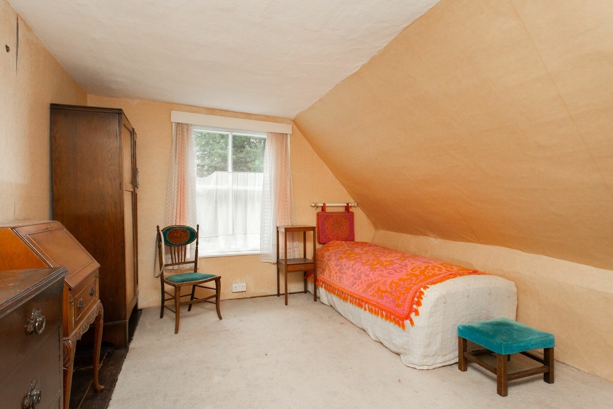 Properties For Sale in Hull Place  Sholden