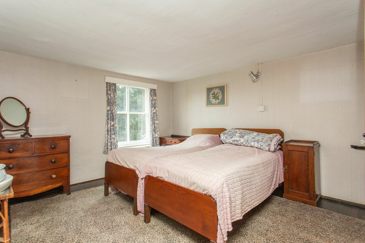 Properties For Sale in Hull Place  Sholden