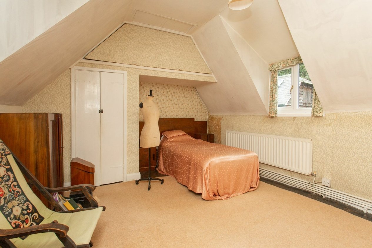 Properties For Sale in Hull Place  Sholden