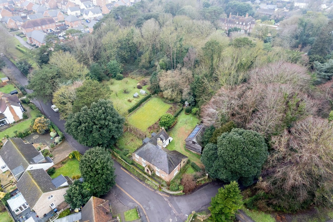 Properties For Sale in Hull Place  Sholden