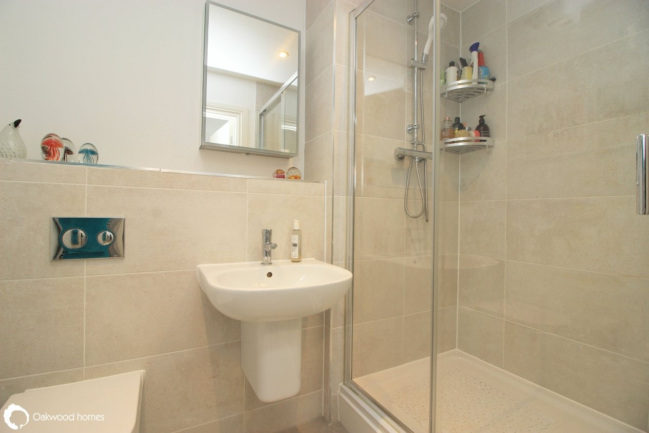 Properties Under Offer in Hundreds House 