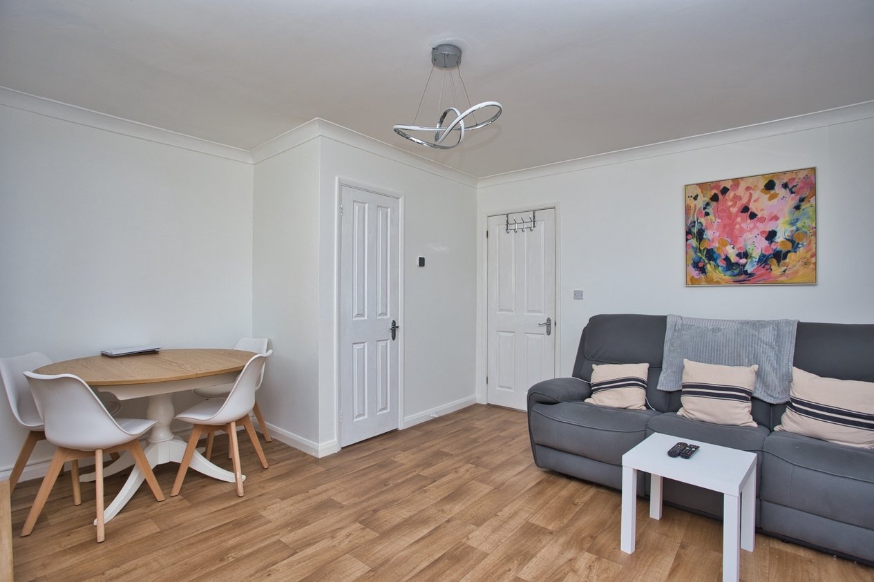 Properties Under Offer in Hunters Walk Deal