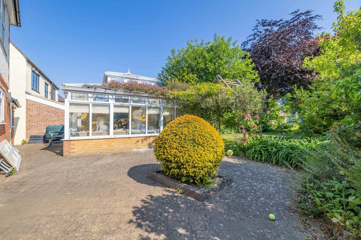 Properties For Sale in Hythe Road Ashford
