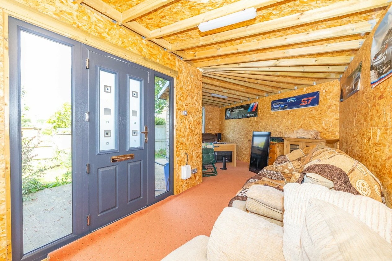 Properties For Sale in Hythe Road Ashford