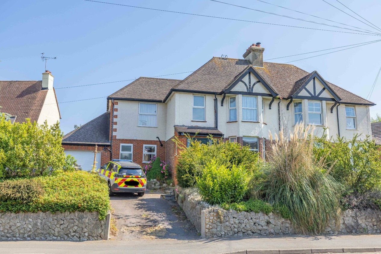 Properties For Sale in Hythe Road Ashford