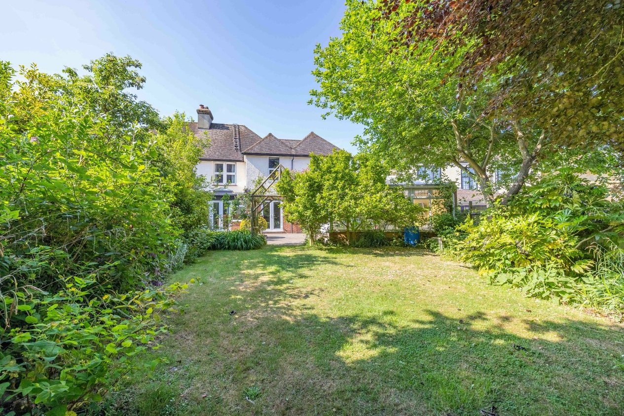 Properties For Sale in Hythe Road Ashford