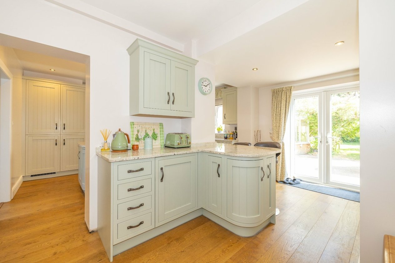 Properties For Sale in Hythe Road Ashford