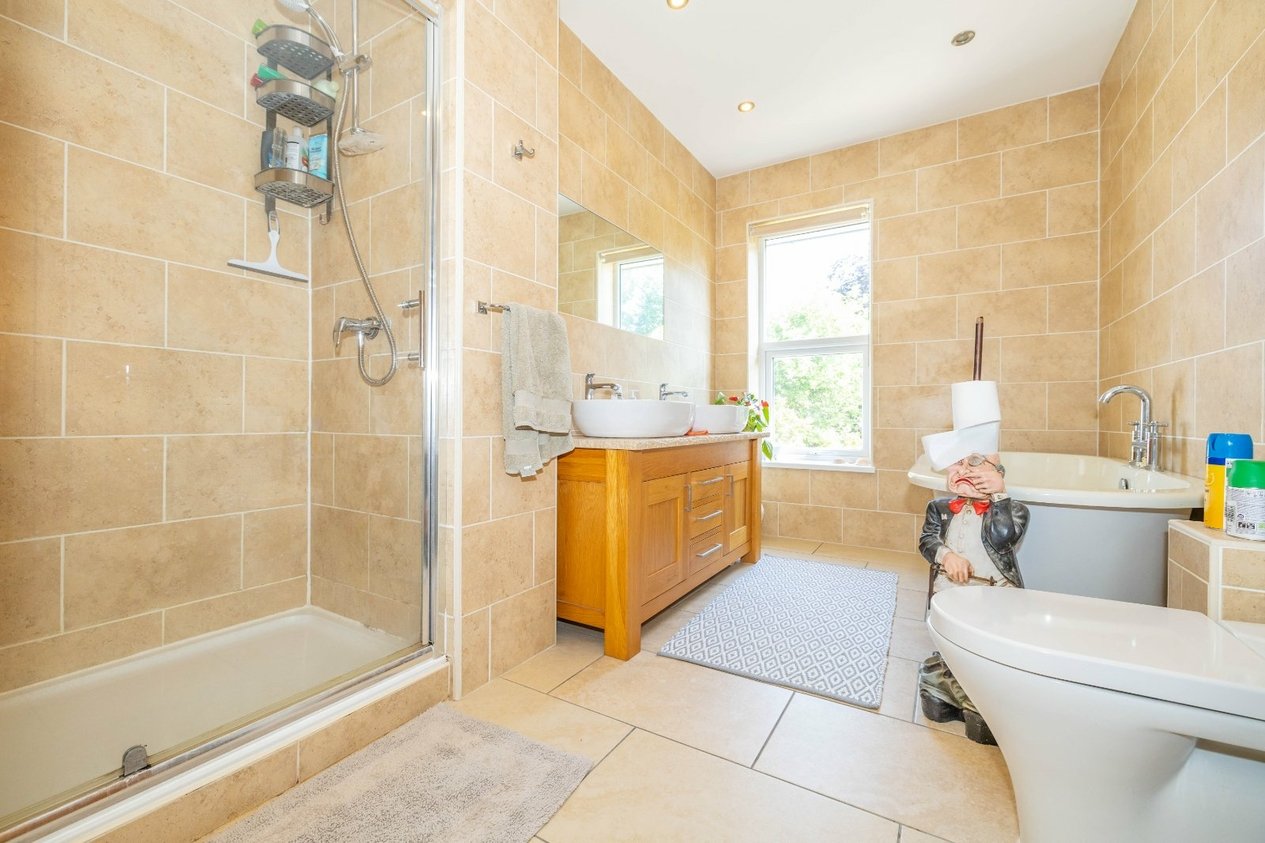Properties For Sale in Hythe Road Ashford