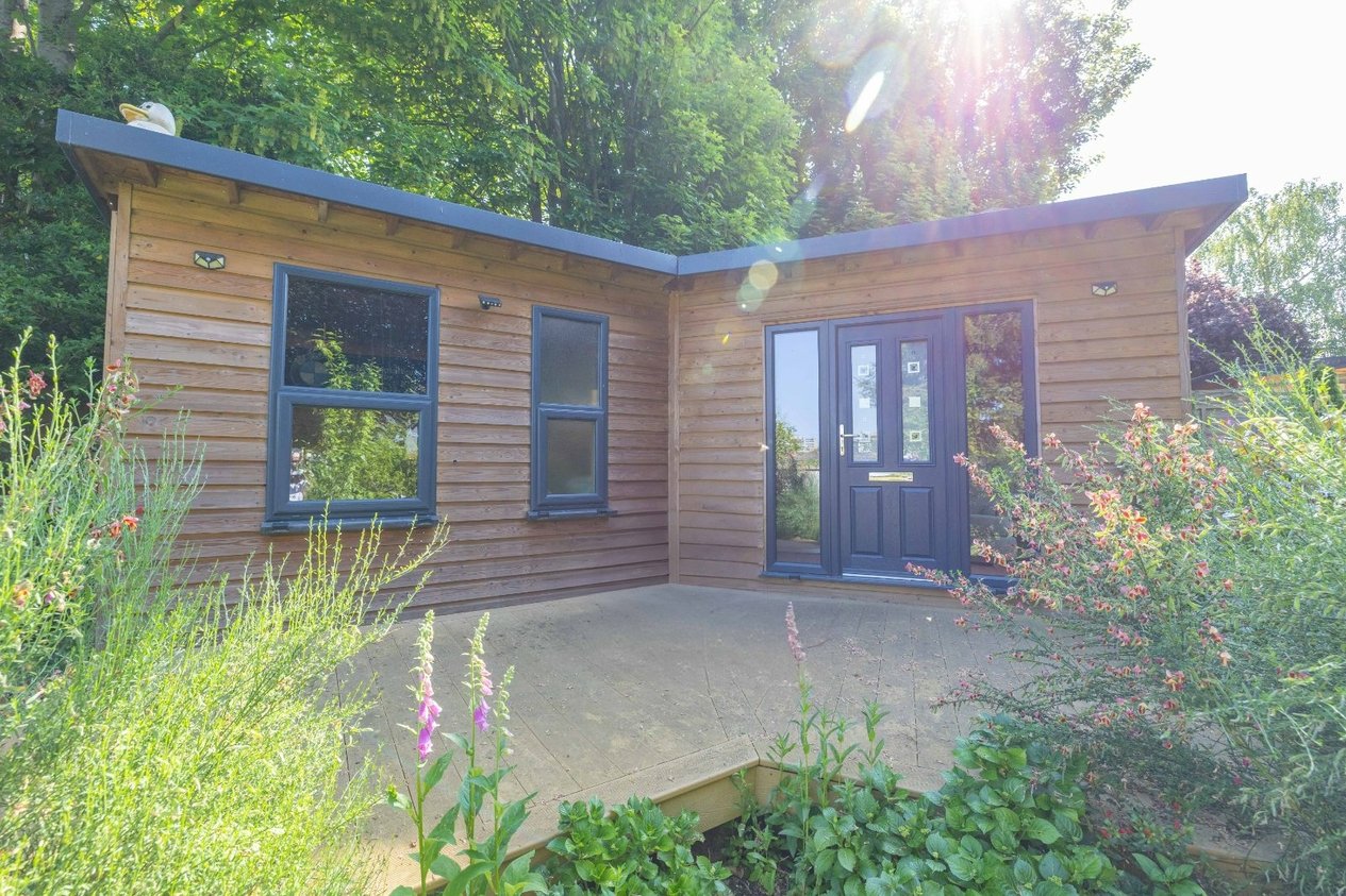 Properties For Sale in Hythe Road Ashford