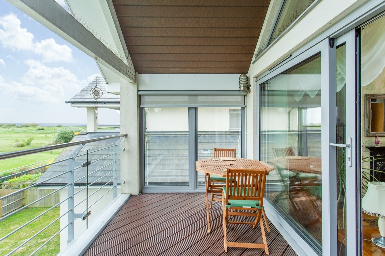 Properties Under Offer in Imperial Gardens Hythe