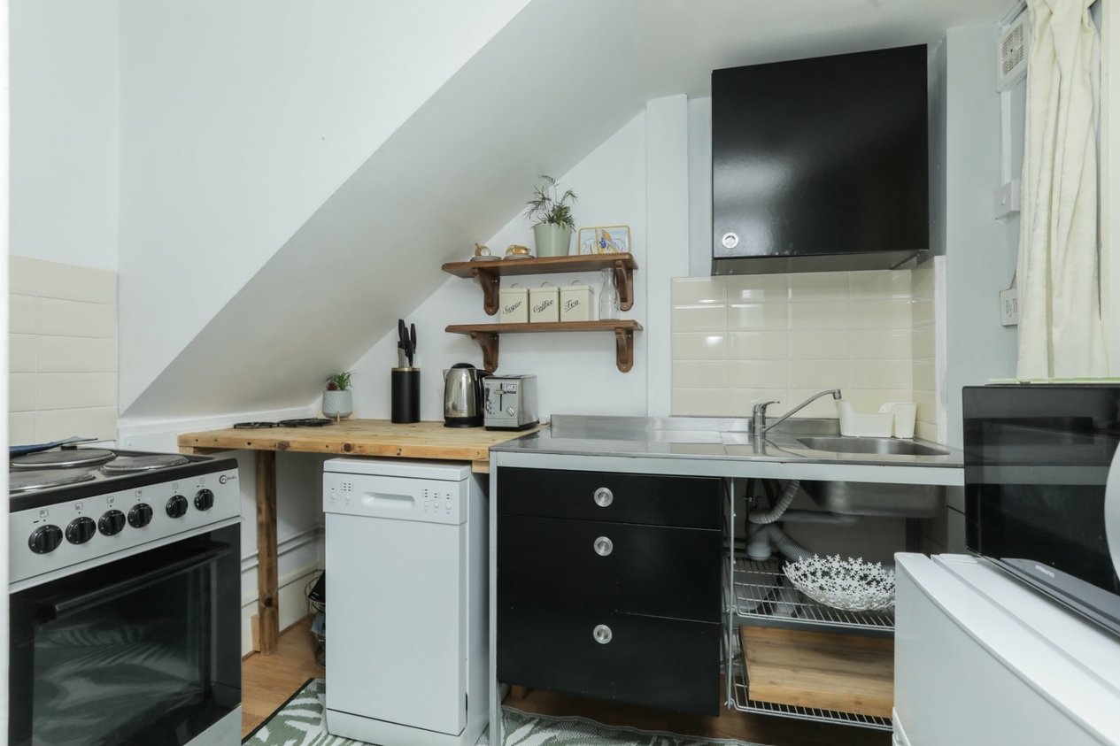 Properties For Sale in Inverness Terrace Broadstairs
