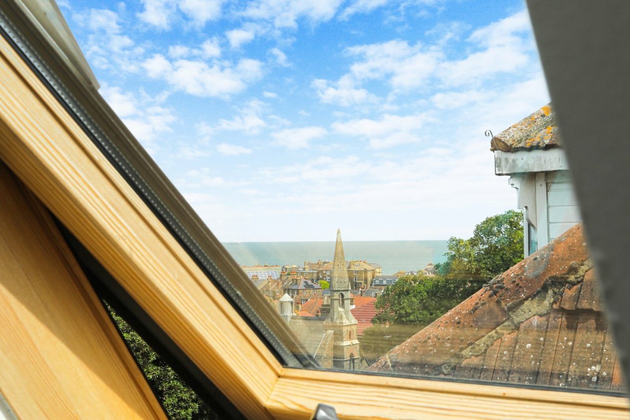Properties For Sale in Inverness Terrace Broadstairs