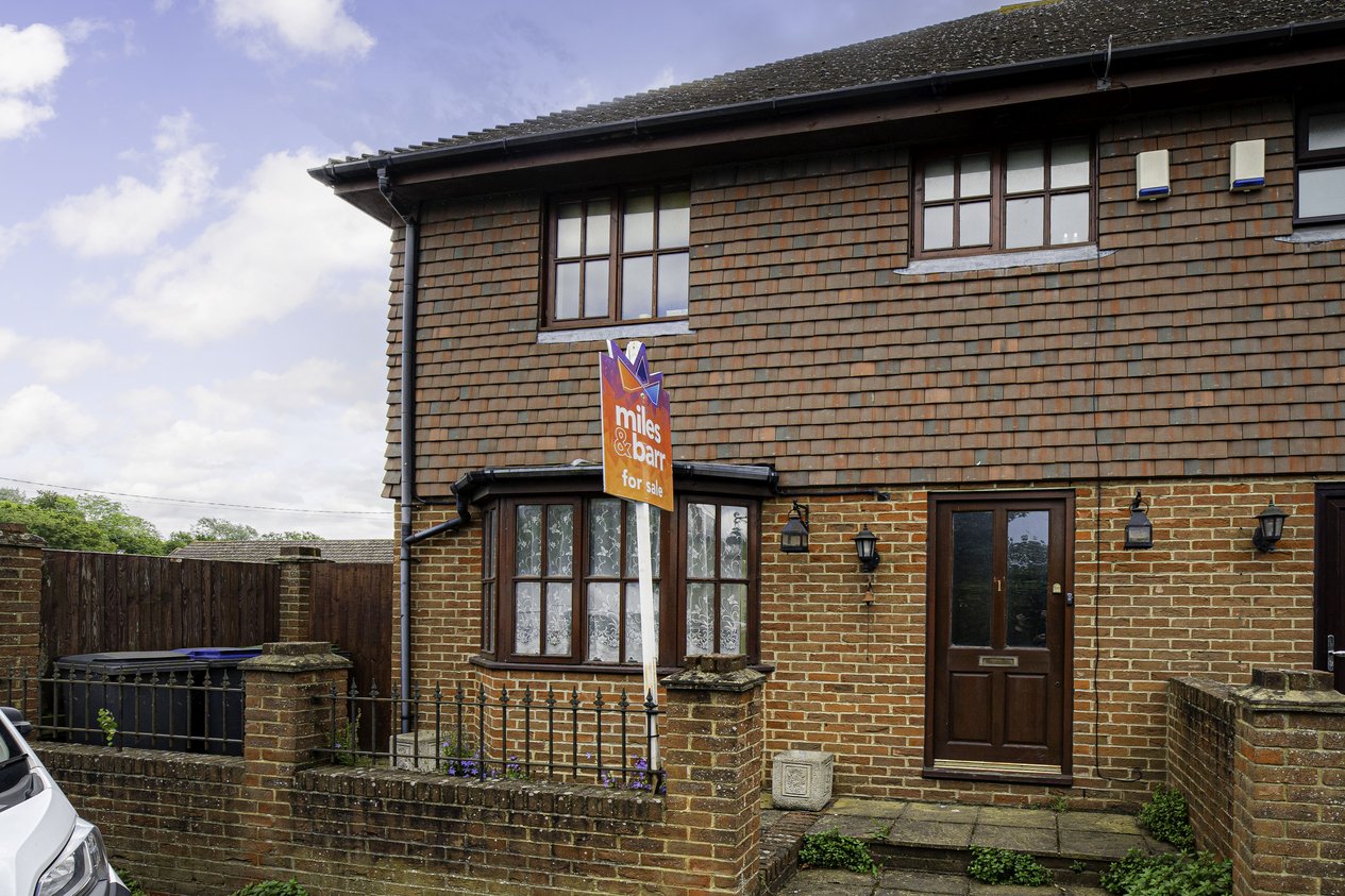 Properties For Sale in Island Road Canterbury