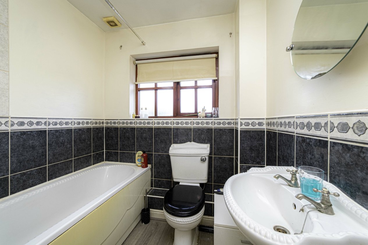 Properties For Sale in Island Road Canterbury