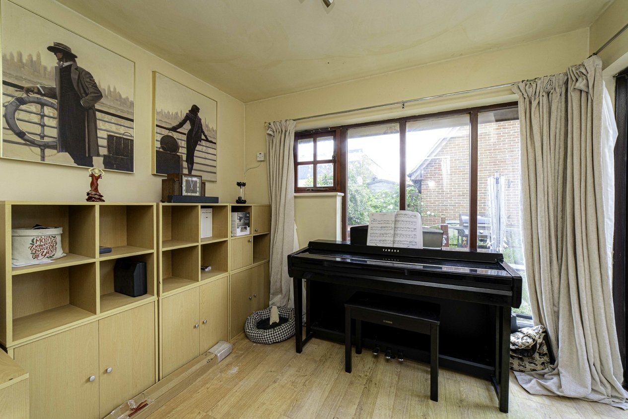 Properties For Sale in Island Road Canterbury