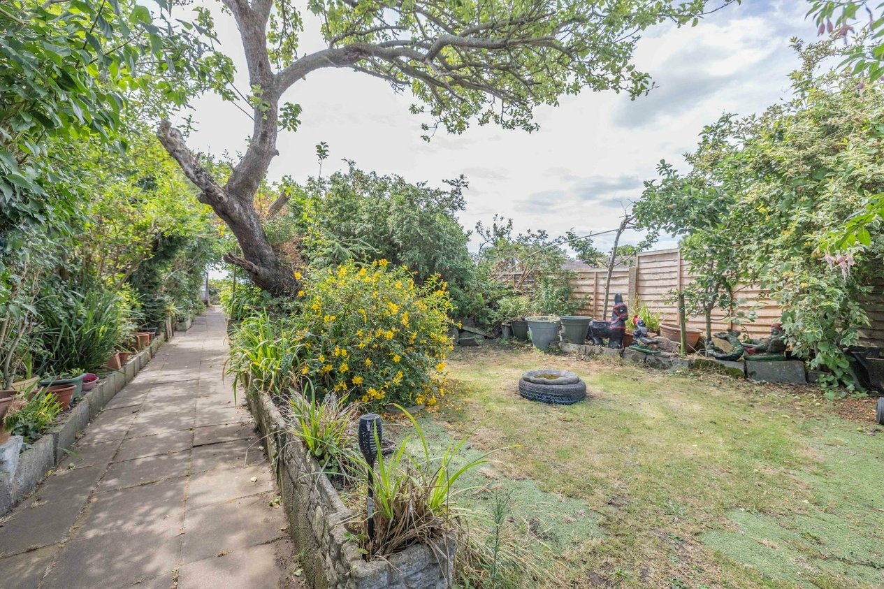 Properties For Sale in Island Road Upstreet