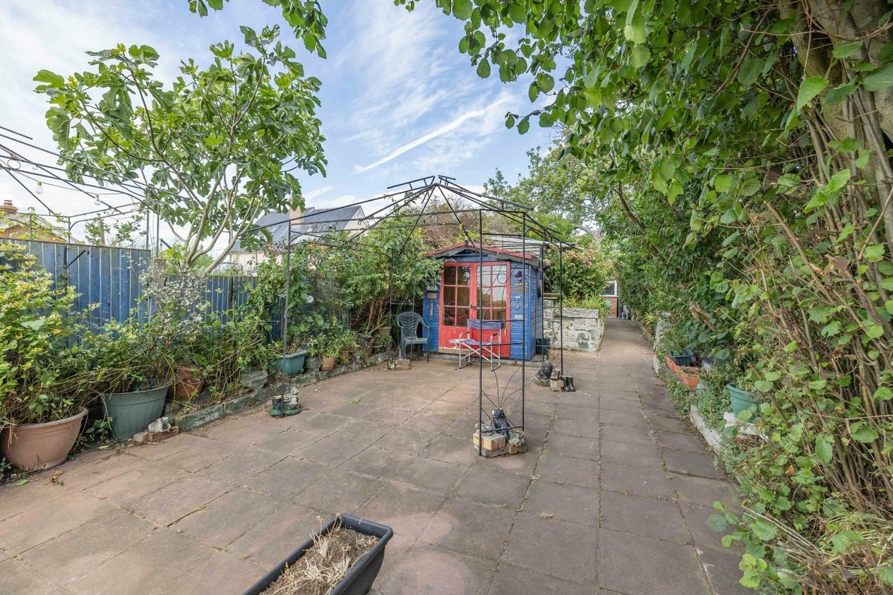 Properties For Sale in Island Road Upstreet