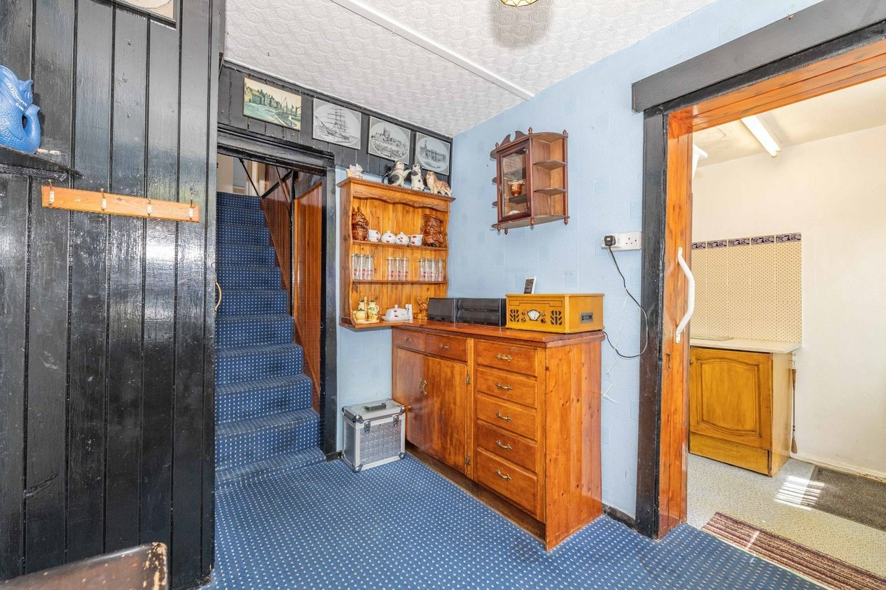 Properties For Sale in Island Road Upstreet