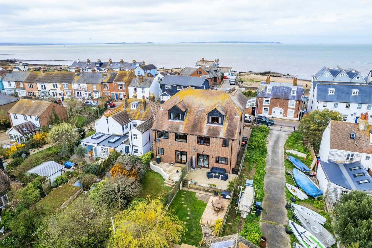 Properties Sold Subject To Contract in Island Wall  Whitstable