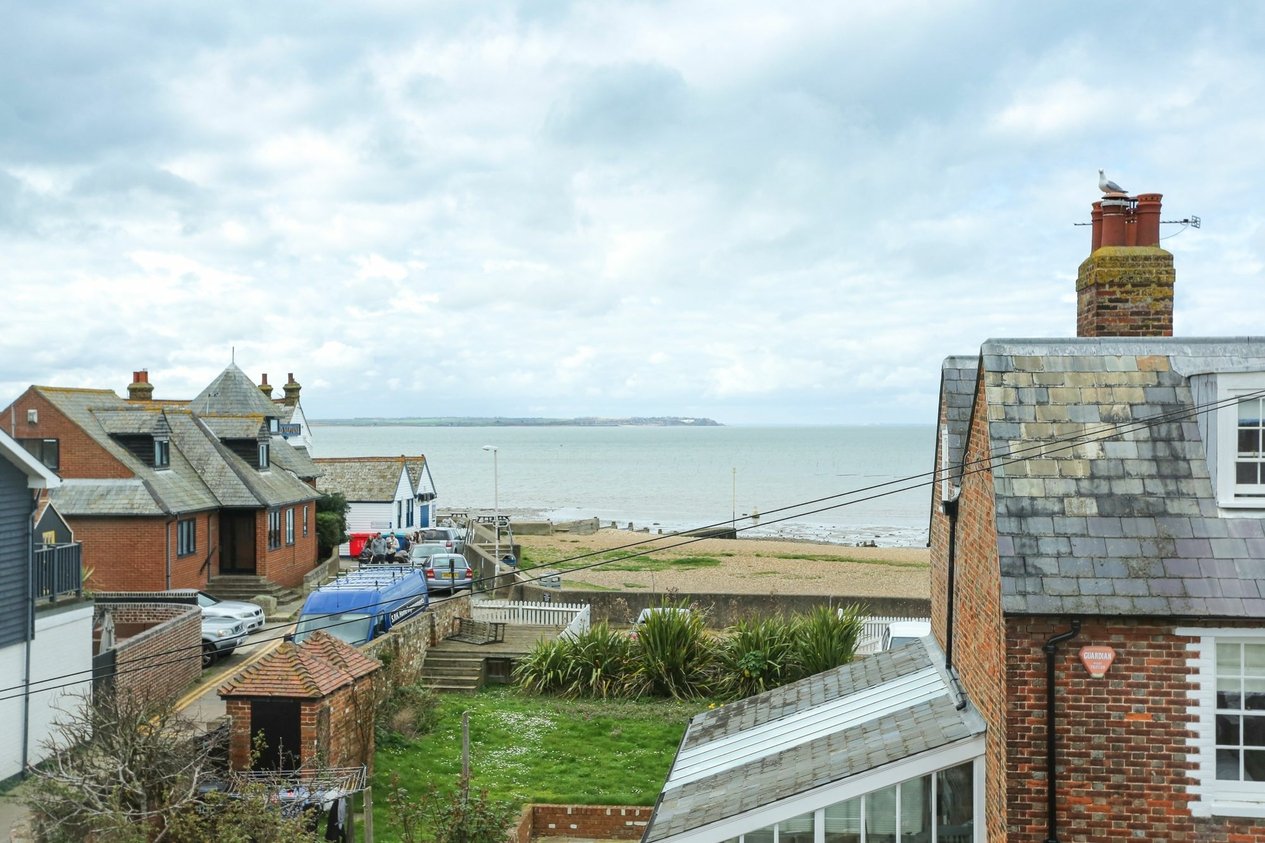 Properties Sold Subject To Contract in Island Wall  Whitstable