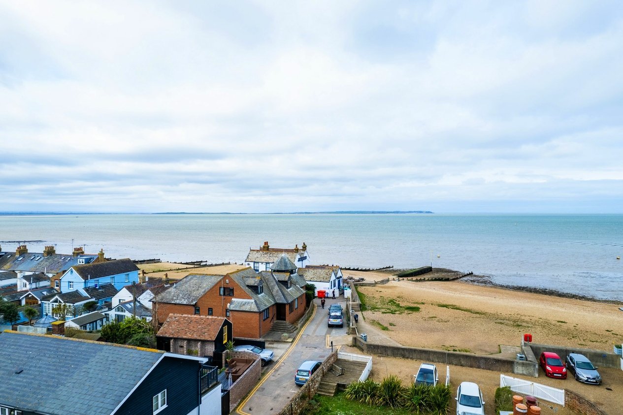 Properties Sold Subject To Contract in Island Wall  Whitstable