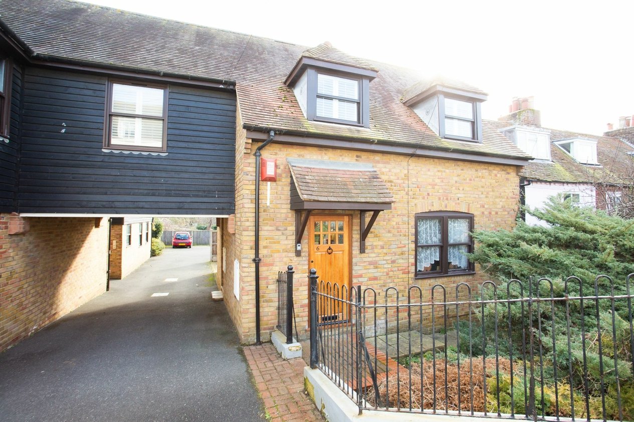 Properties For Sale in Island Wall  Whitstable