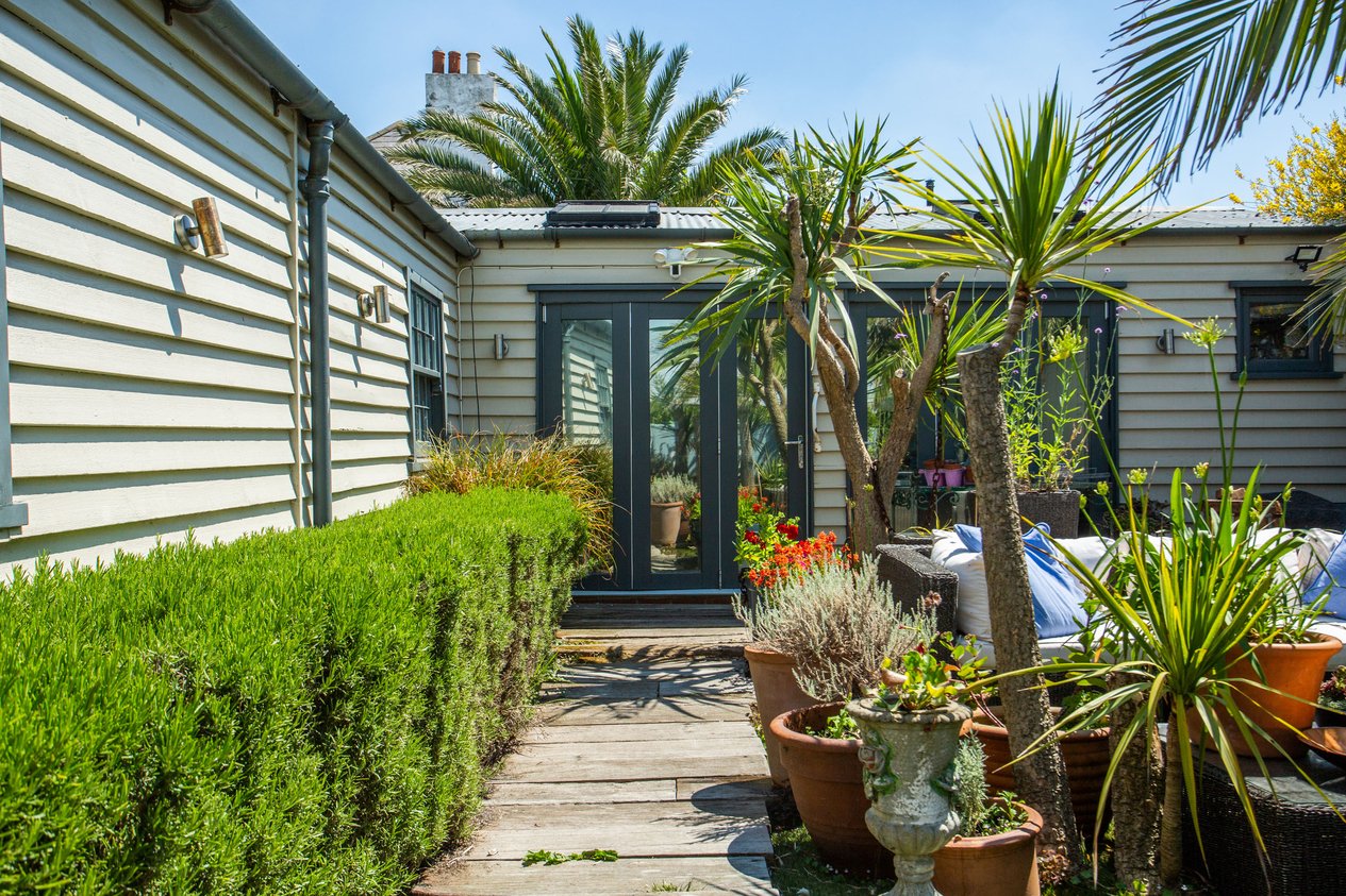 Properties For Sale in Island Wall Whitstable