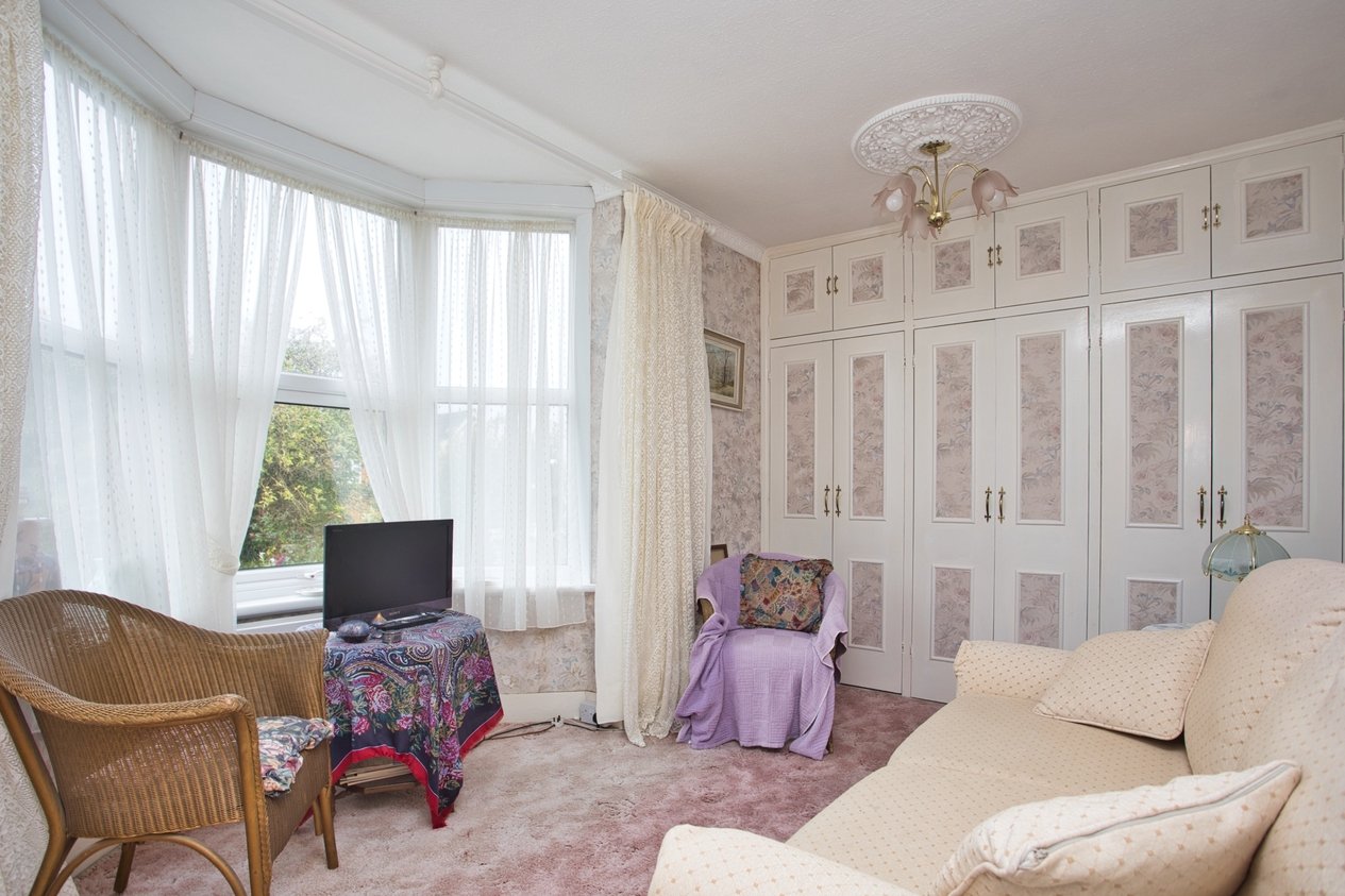 Properties Under Offer in Julian Road Folkestone
