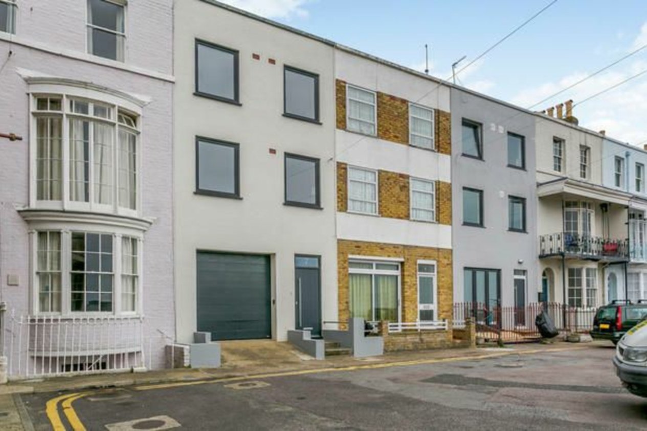 Properties For Sale in Kent Terrace 