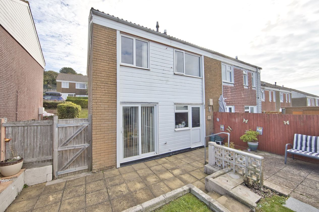 Properties For Sale in Kimberley Close  Dover