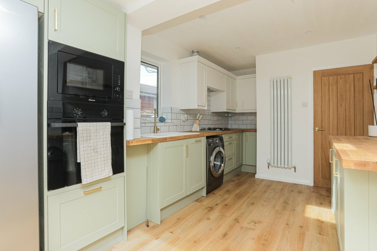 Properties For Sale in Kingfisher Close Margate