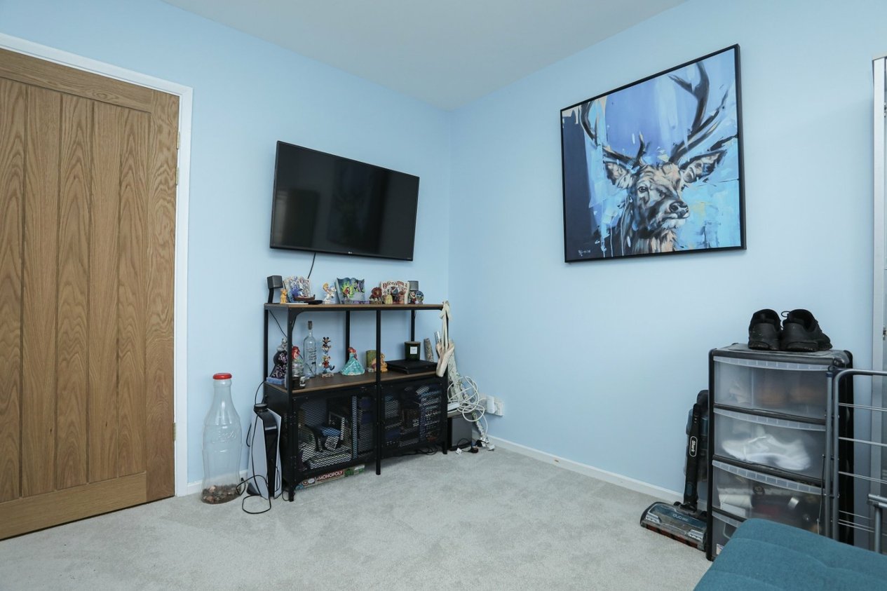 Properties For Sale in Kingfisher Close Margate