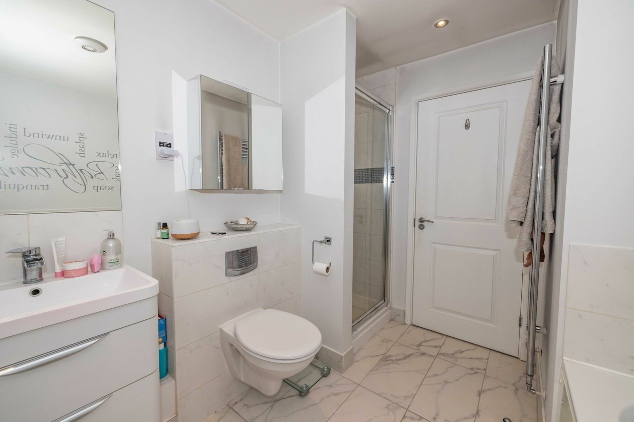 Properties For Sale in Kingfisher Place  Chartham