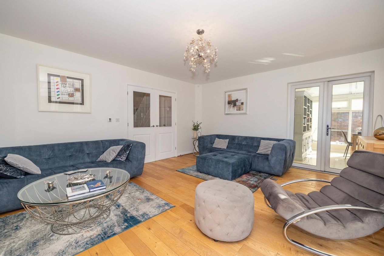 Properties For Sale in Kingfisher Place  Chartham