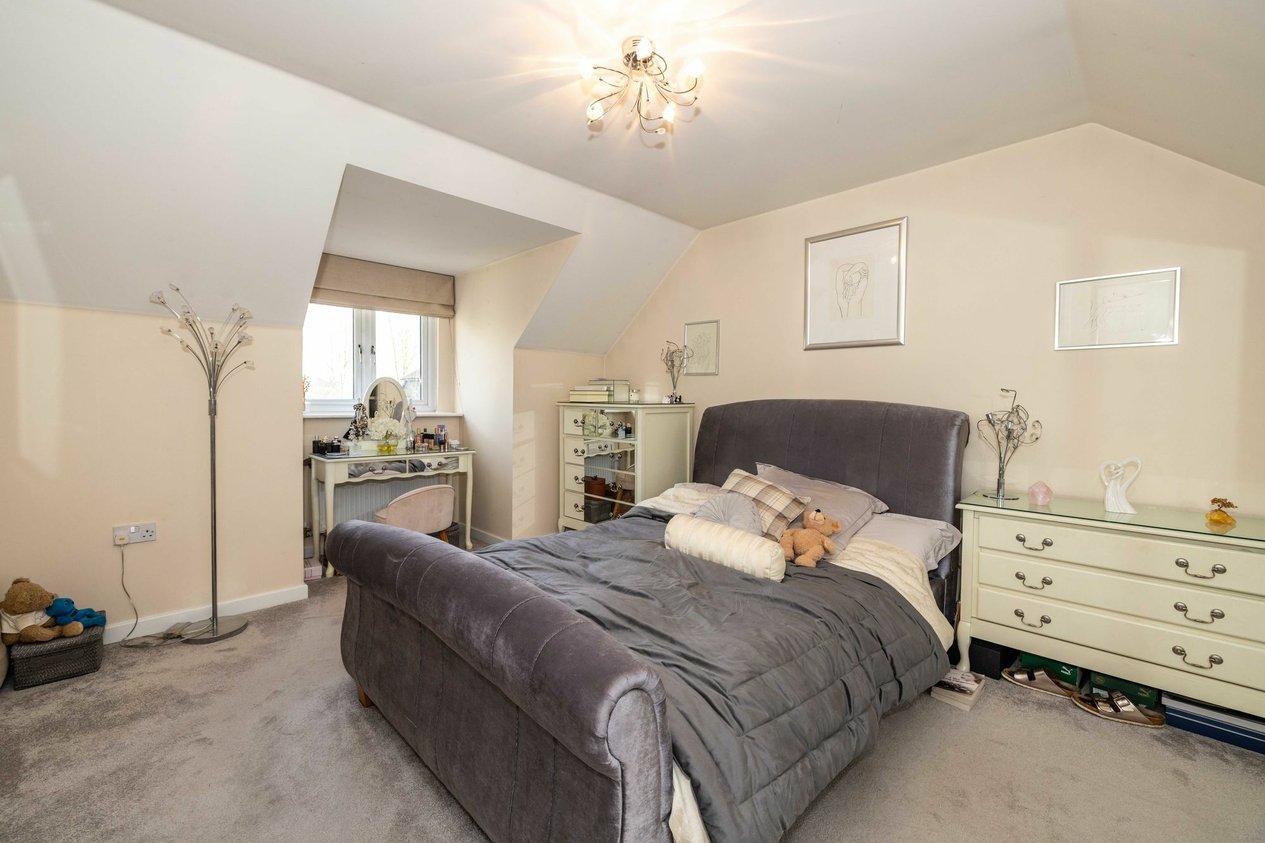Properties For Sale in Kingfisher Place  Chartham