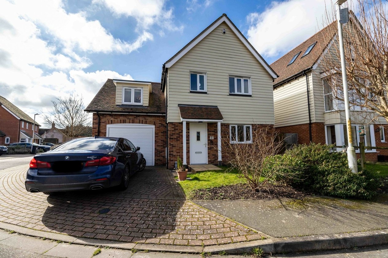 Properties For Sale in Kingfisher Place  Chartham