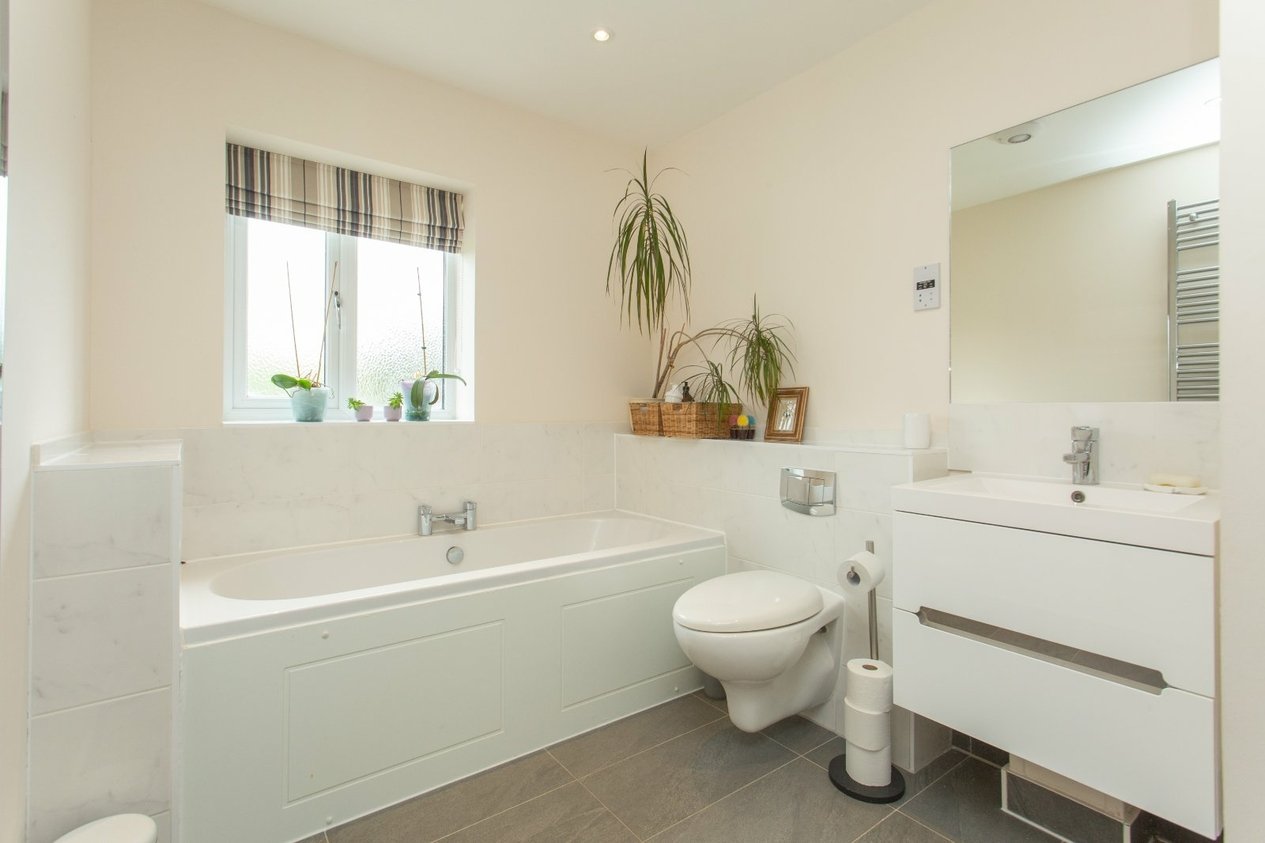 Properties For Sale in Kingfisher Place Chartham