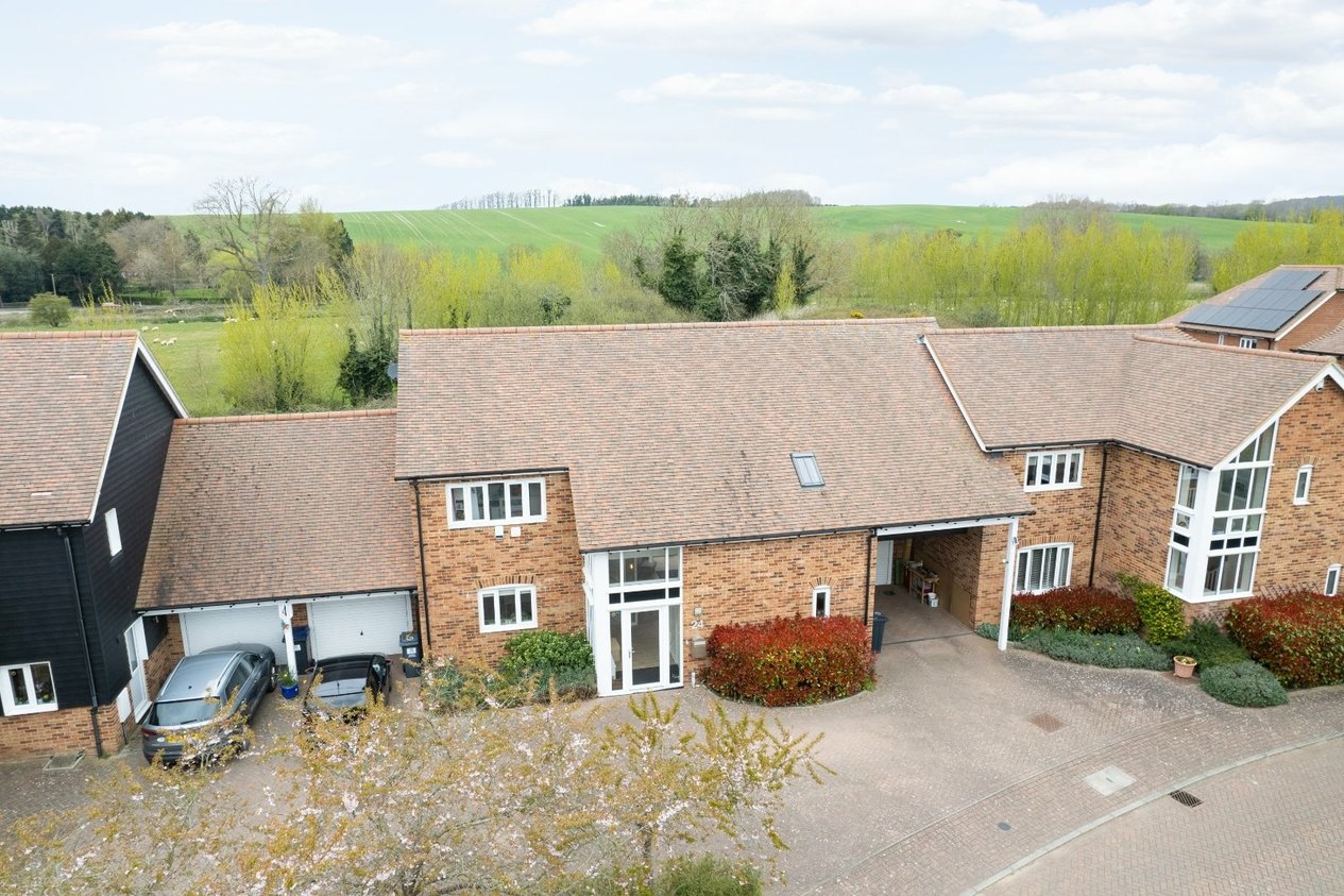 Properties For Sale in Kingfisher Place Chartham