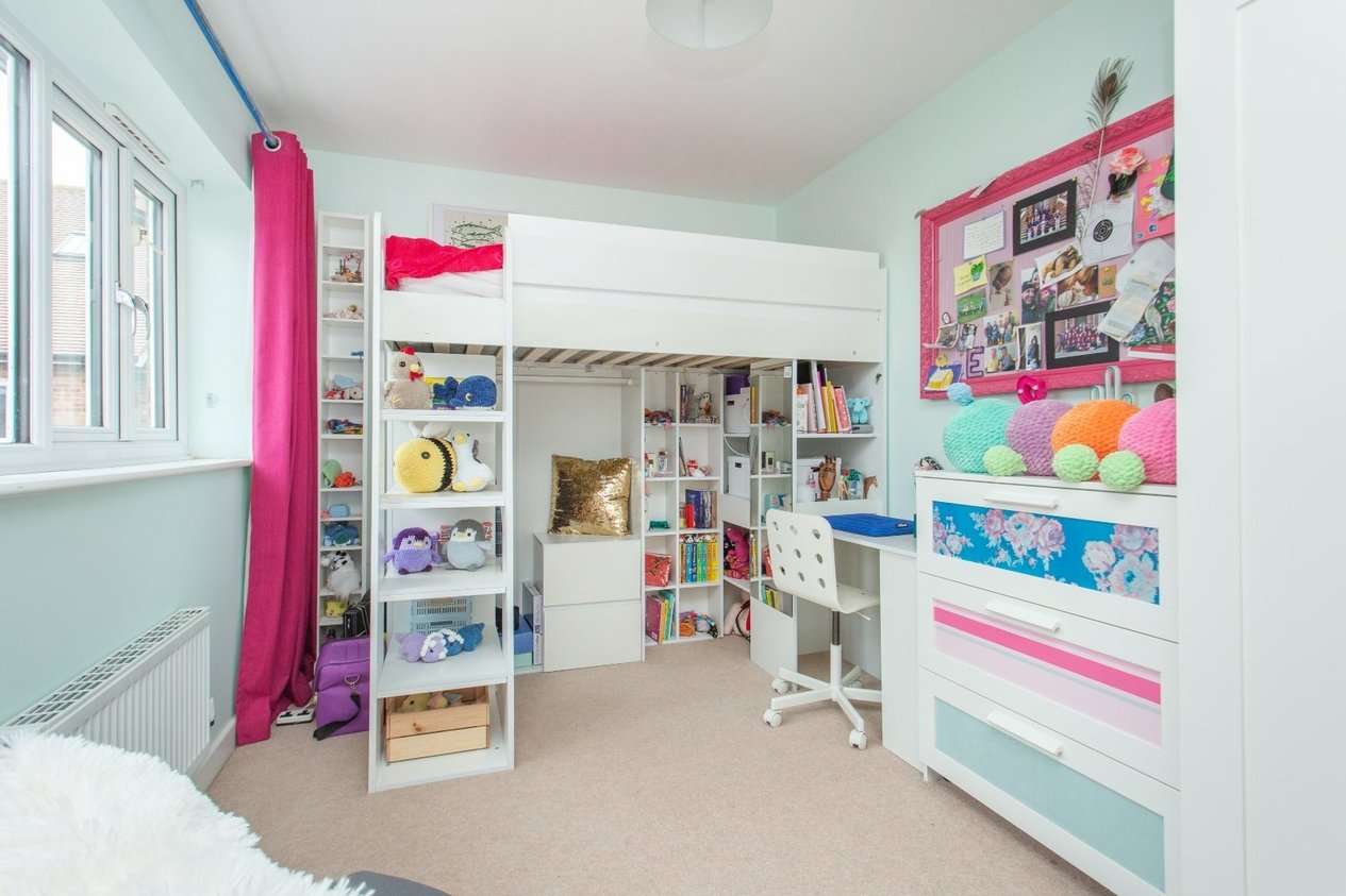 Properties For Sale in Kingfisher Place Chartham