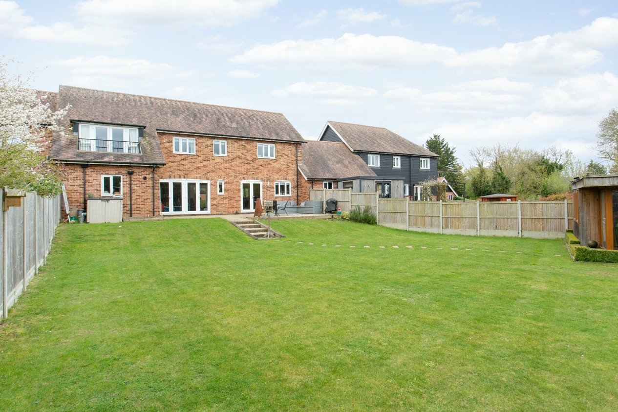 Properties For Sale in Kingfisher Place Chartham
