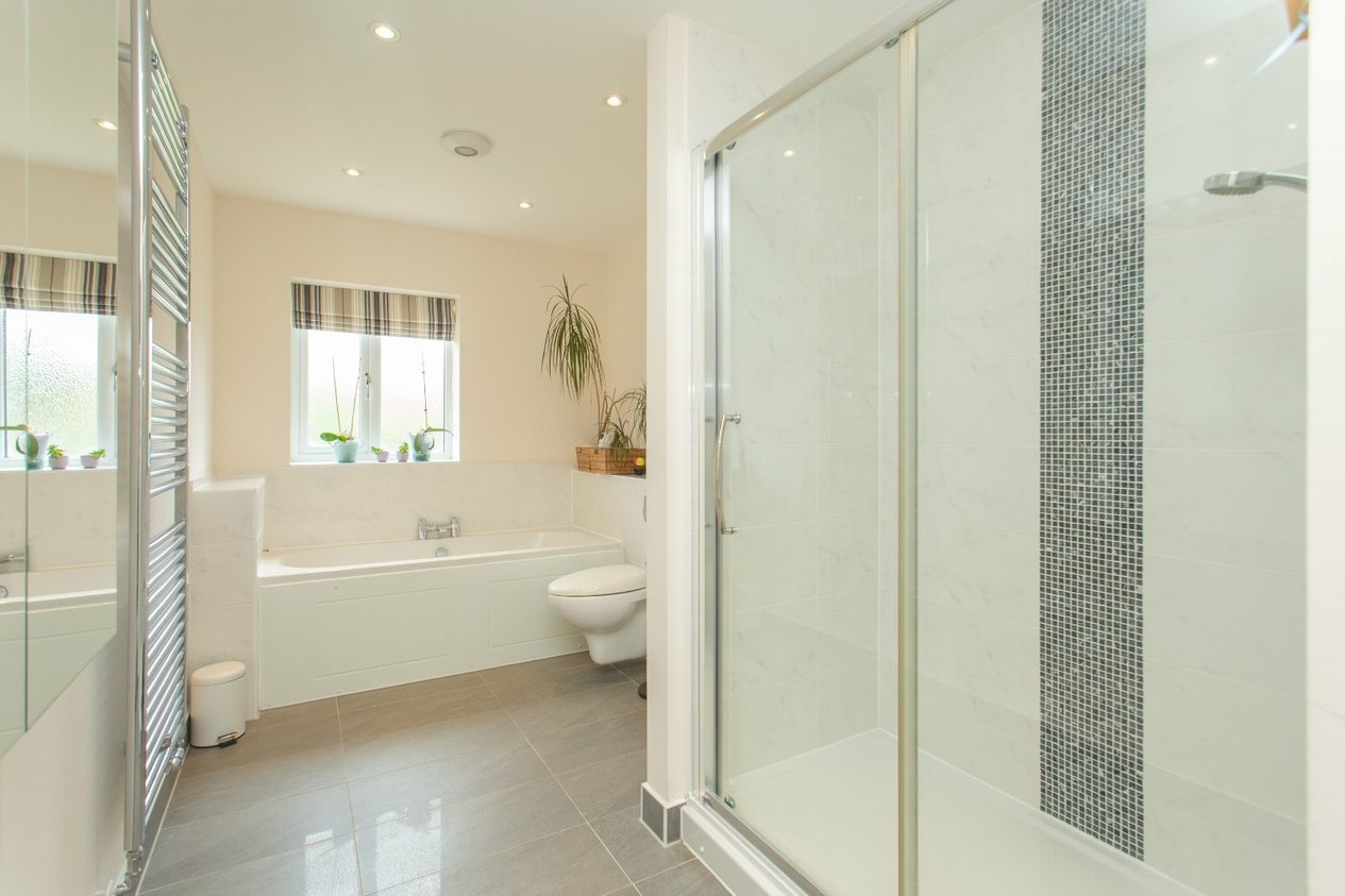 Properties For Sale in Kingfisher Place Chartham