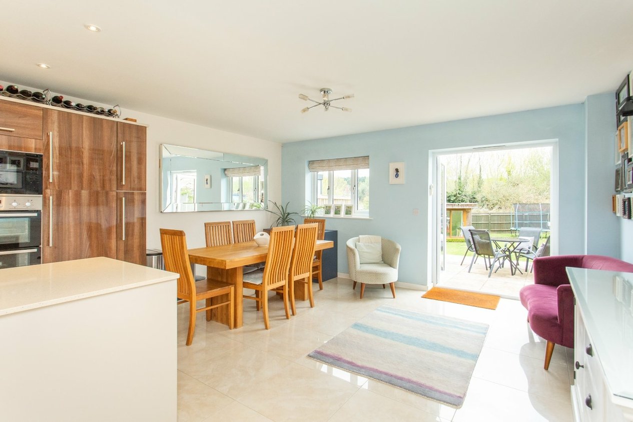 Properties For Sale in Kingfisher Place Chartham