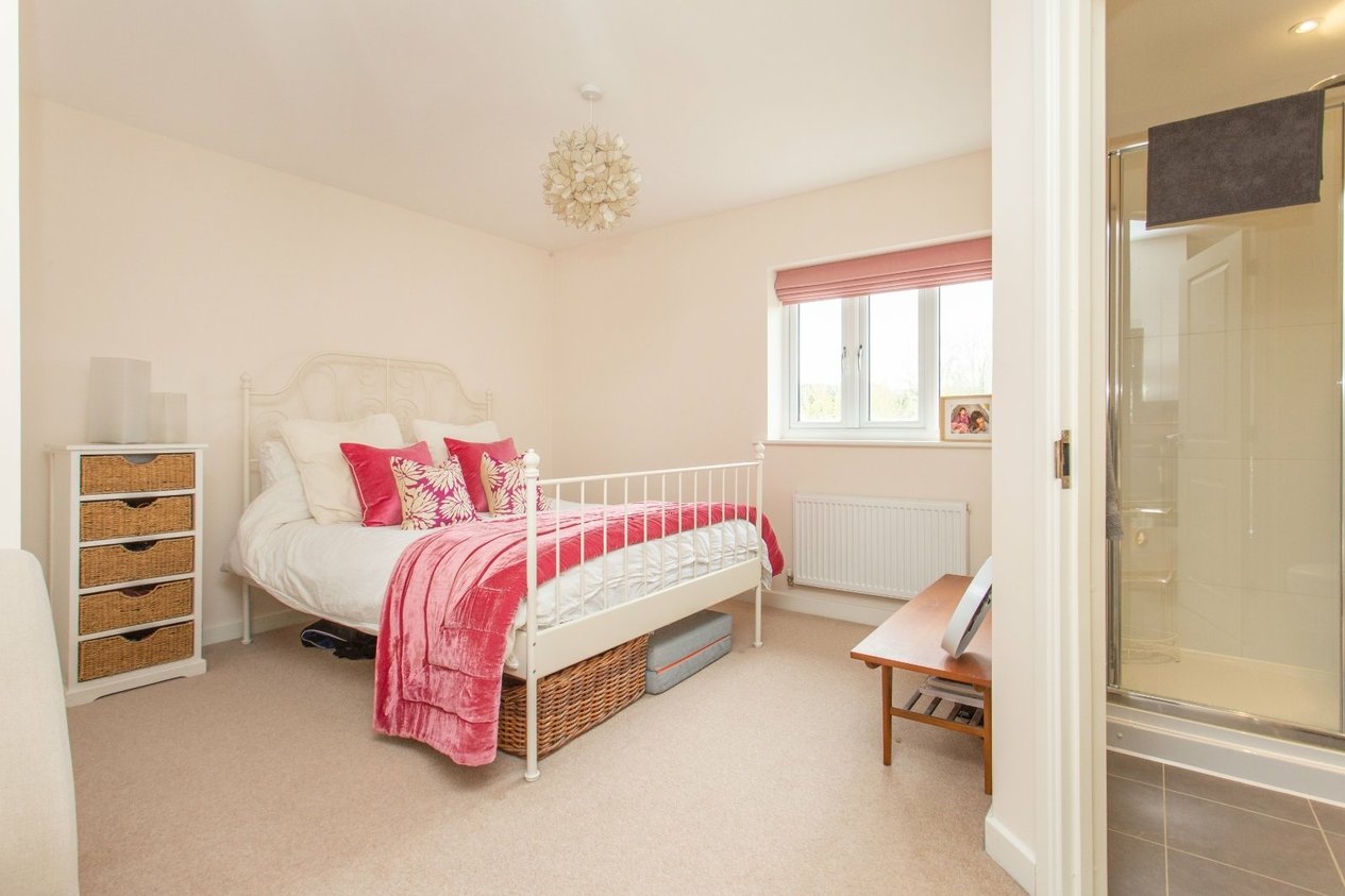 Properties For Sale in Kingfisher Place Chartham
